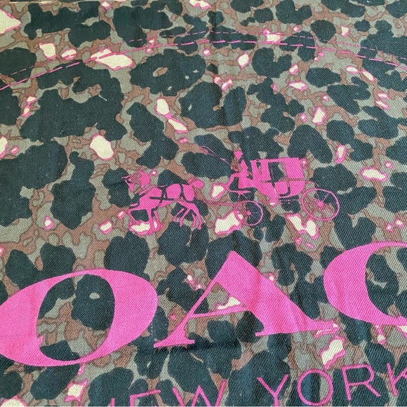 Coach New York Large Animal Print Wool Scarf Wrap Purple Fringe Size 52” X 52” - Picture 6 of 15